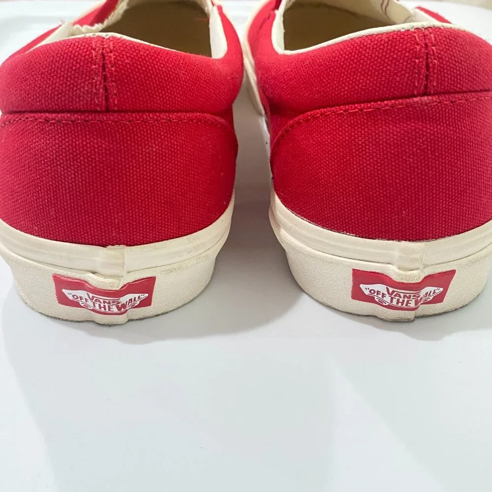 Vans Classic Slip-On Skate Shoes Off-White Toe Cap Red Canvas Men’s 10.5